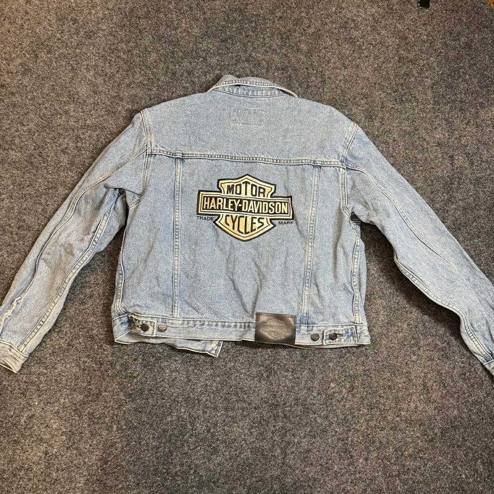 Harley Davidson Denim Jacket Medium Blue Trucker Logo Back Patch